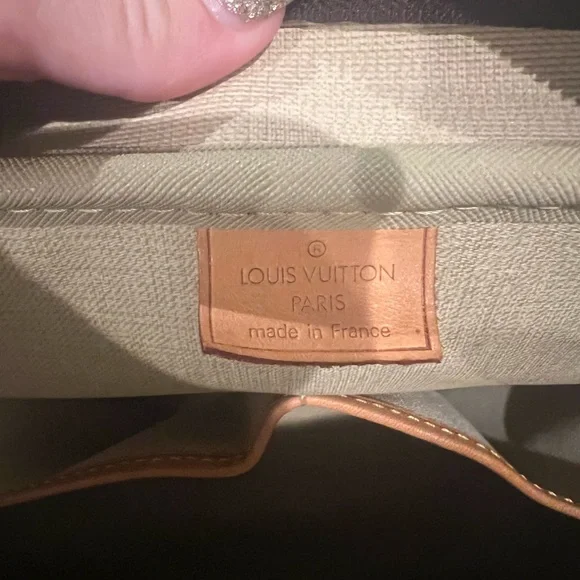VINTAGE LOUIS VUITTON Monogram Deauville handbag/toiletry it can do it all! - Picture 7 of 11